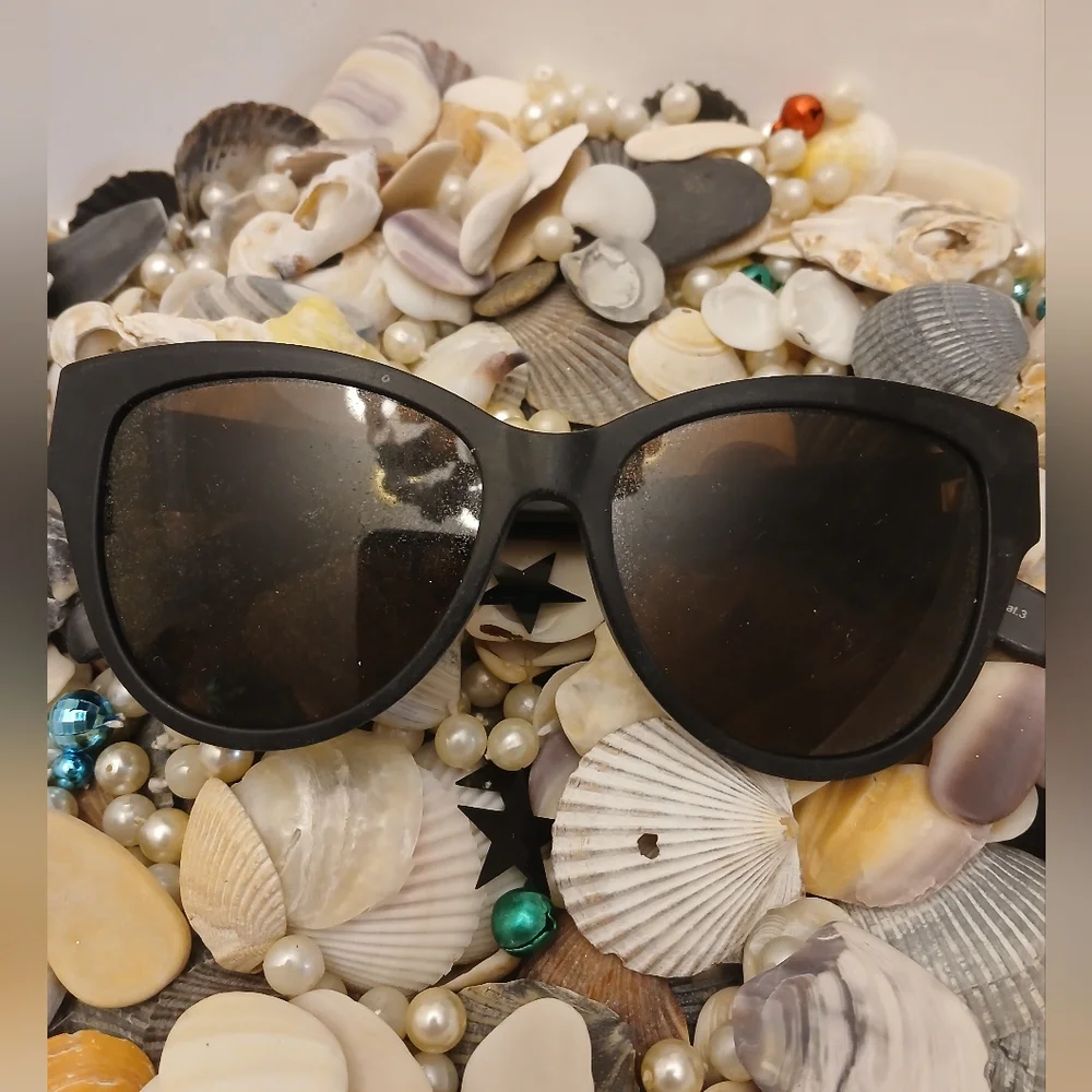 Saint Laurent Sunglasses - Picture 1 of 10